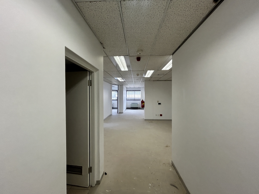 To Let commercial Property for Rent in Mowbray Western Cape